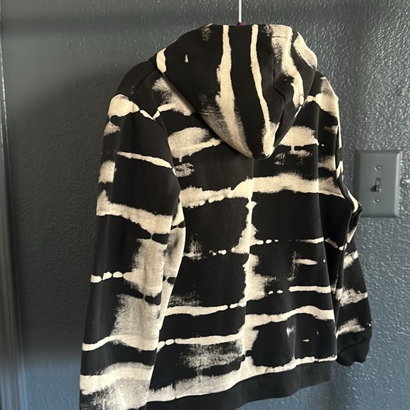 H&M Hoodie “You are worth it” - Picture 3 of 3